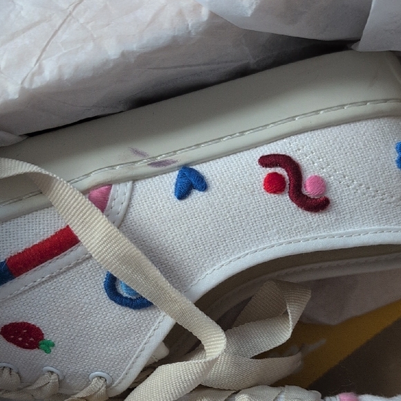 Colorful Embroidered Women's Sneakers - Picture 8 of 9